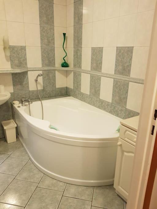 Sloneczny Apartamencik Lägenhet Wrocław Exteriör bild