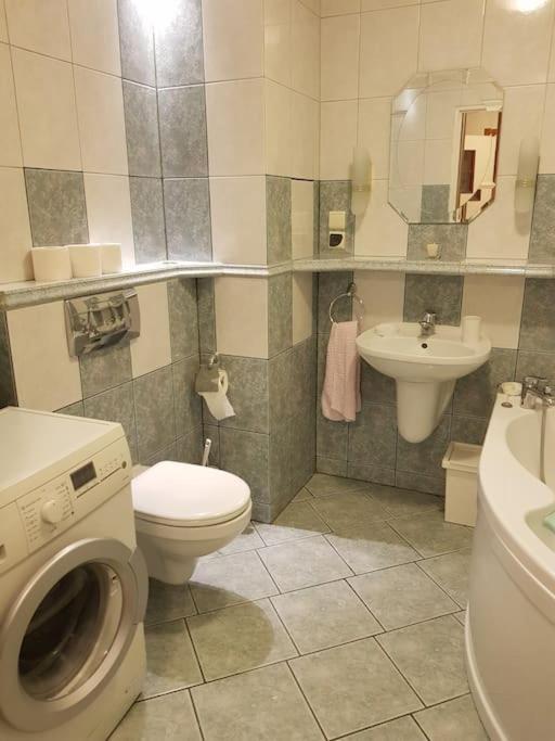 Sloneczny Apartamencik Lägenhet Wrocław Exteriör bild